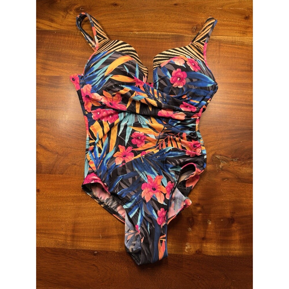 Miraclesuit Escape One Piece Swimsuit 14 NWOT Tropical Floral Tummy Control Swim